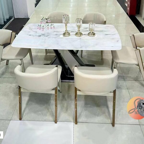 Table à Manger Marbrée Blanche Avec Piètement Noir Et Chaises Beige Dorées - M26 (1+6)