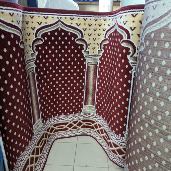 Moquette Mosquée Rouge Super Luxe Largeur 1.33cm
